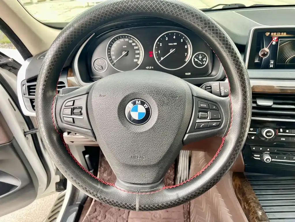 BMW X5 2015 — фото 14