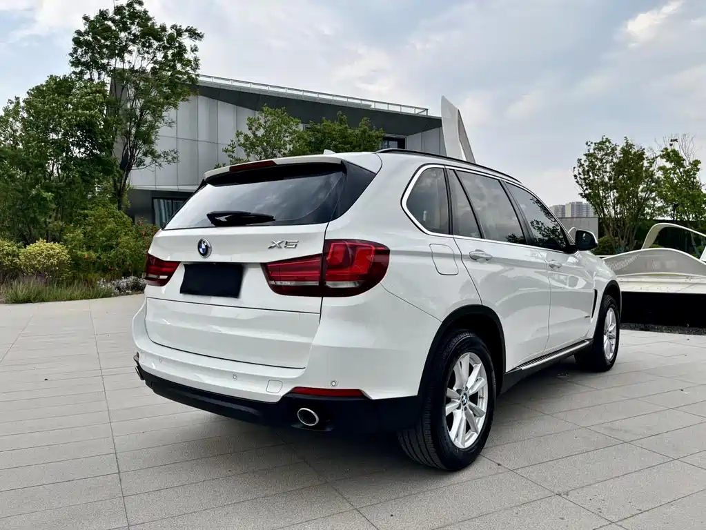BMW X5 2015 — фото 16
