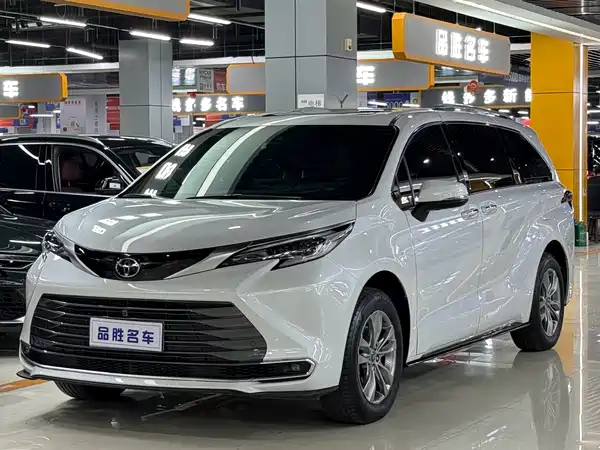 Toyota Sienna 2024