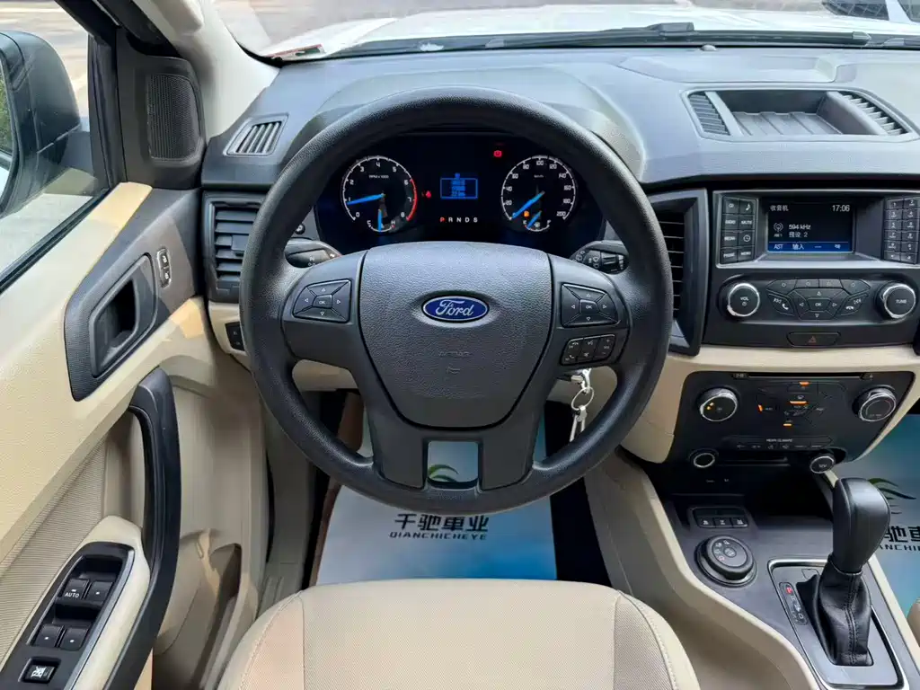 Ford Everest 2018 — фото 11