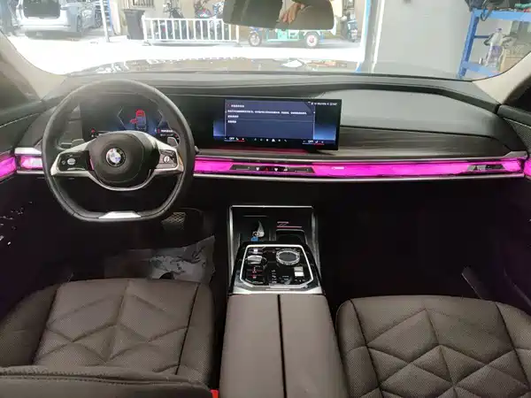 BMW 7 Series 2024