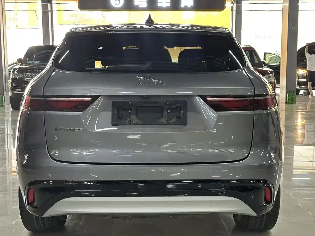 Jaguar F-PACE 2021 — фото 8