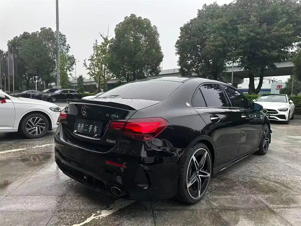 Mercedes-Benz A-Class AMG 2025 — фото 9