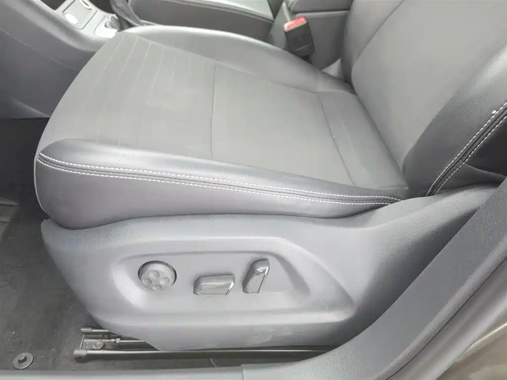 Volkswagen Tiguan 2019 — фото 20