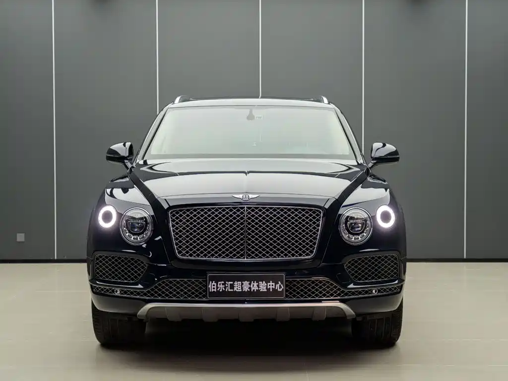 Bentley Bentayga 2020 — фото 3
