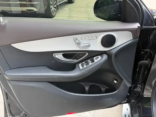 Mercedes-Benz GLC 2021