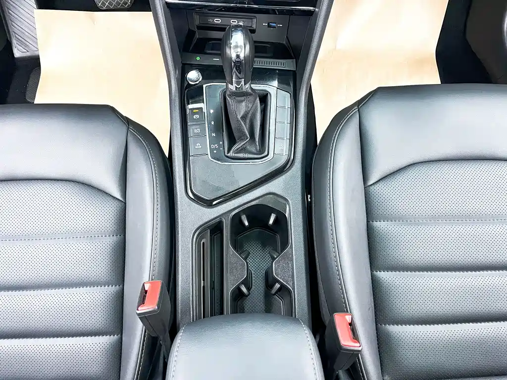 Volkswagen Tharu 2022 — фото 14