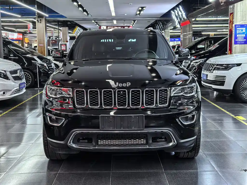Jeep Grand Cherokee 2021 — фото 2