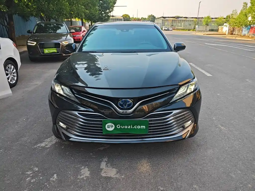 Toyota Camry 2020 — фото 3