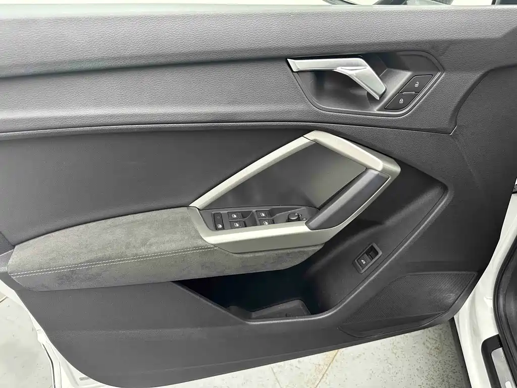 Audi Q3 2022 — фото 10