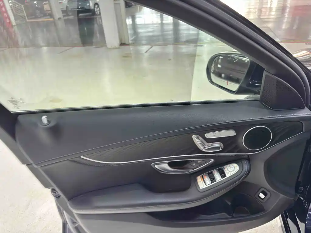 Mercedes-Benz C-Class 2019 — фото 15