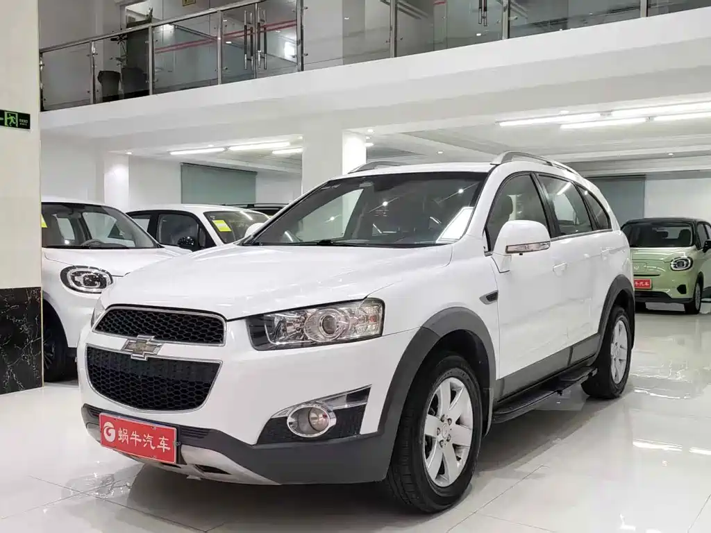 Chevrolet Captiva 2013 — фото 1
