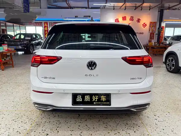Volkswagen Golf 2022