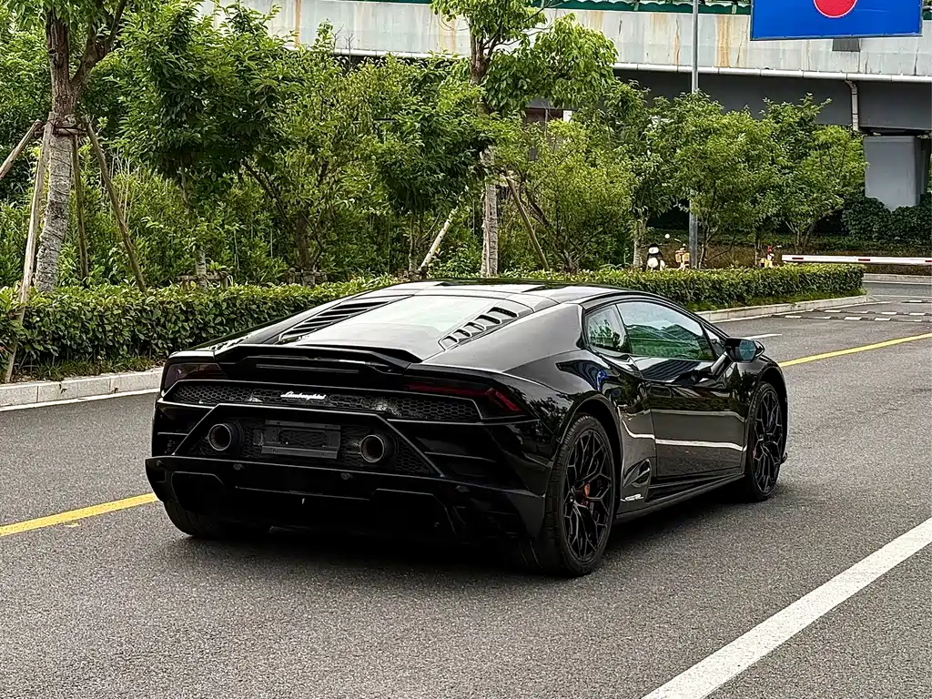 Lamborghini Huracán 2023 — фото 6
