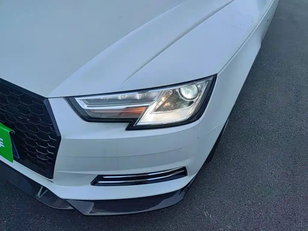 Audi A4L 2018 — фото 24