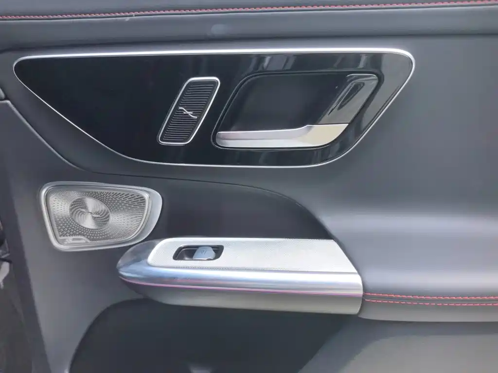 Mercedes-Benz GLC AMG 2025 — фото 17