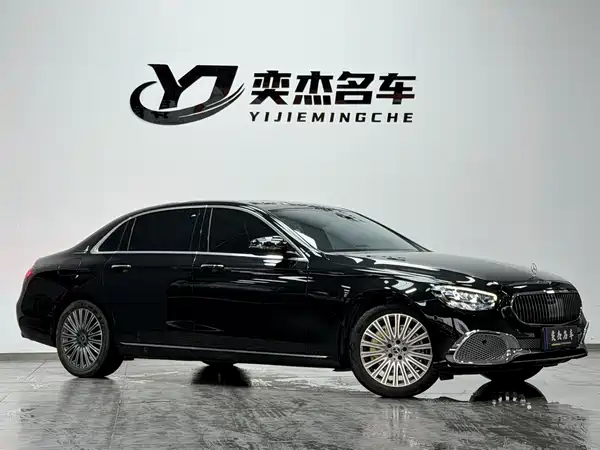 Mercedes-Benz E-Class 2022