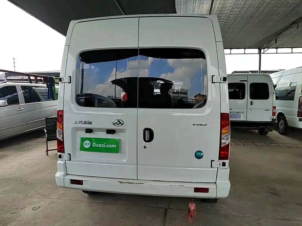 Maxus V80 2025