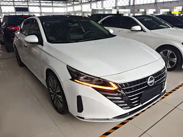 Nissan Teana 2023