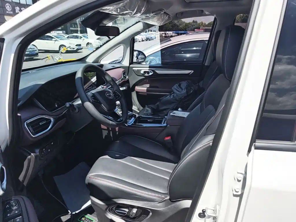 GAC Trumpchi M6 2025 — фото 15