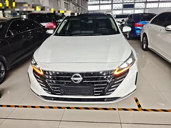 Nissan Teana 2023