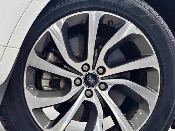 Land Rover Discovery Sport 2020
