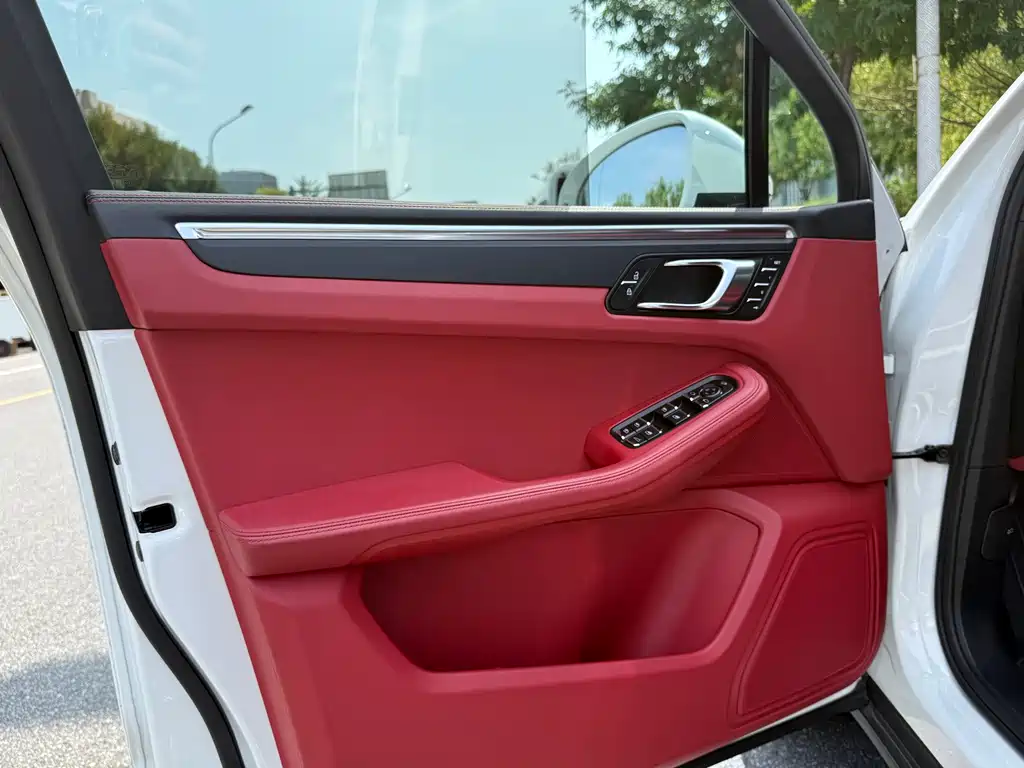 Porsche Macan 2020
