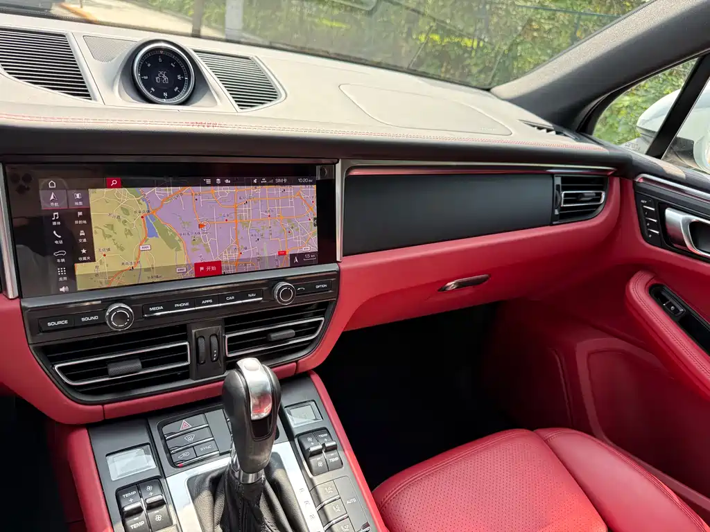 Porsche Macan 2020 — фото 12