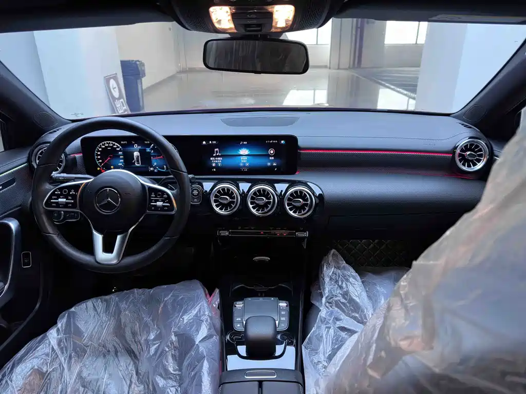 Mercedes-Benz A-Class 2022 — фото 17
