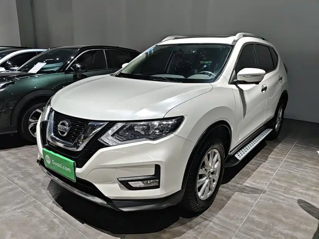 Nissan X-Trail 2018 — фото 1