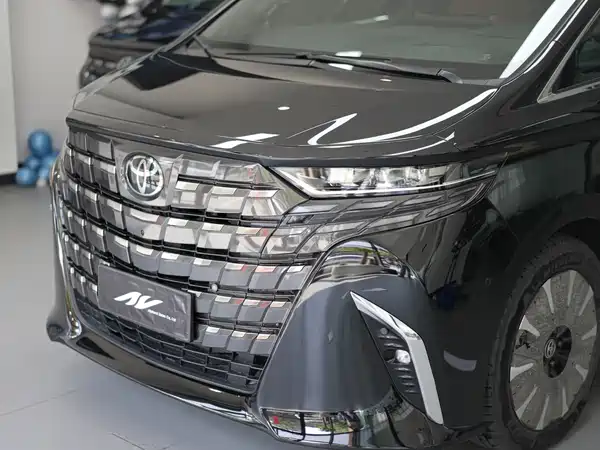Toyota Alphard 2023