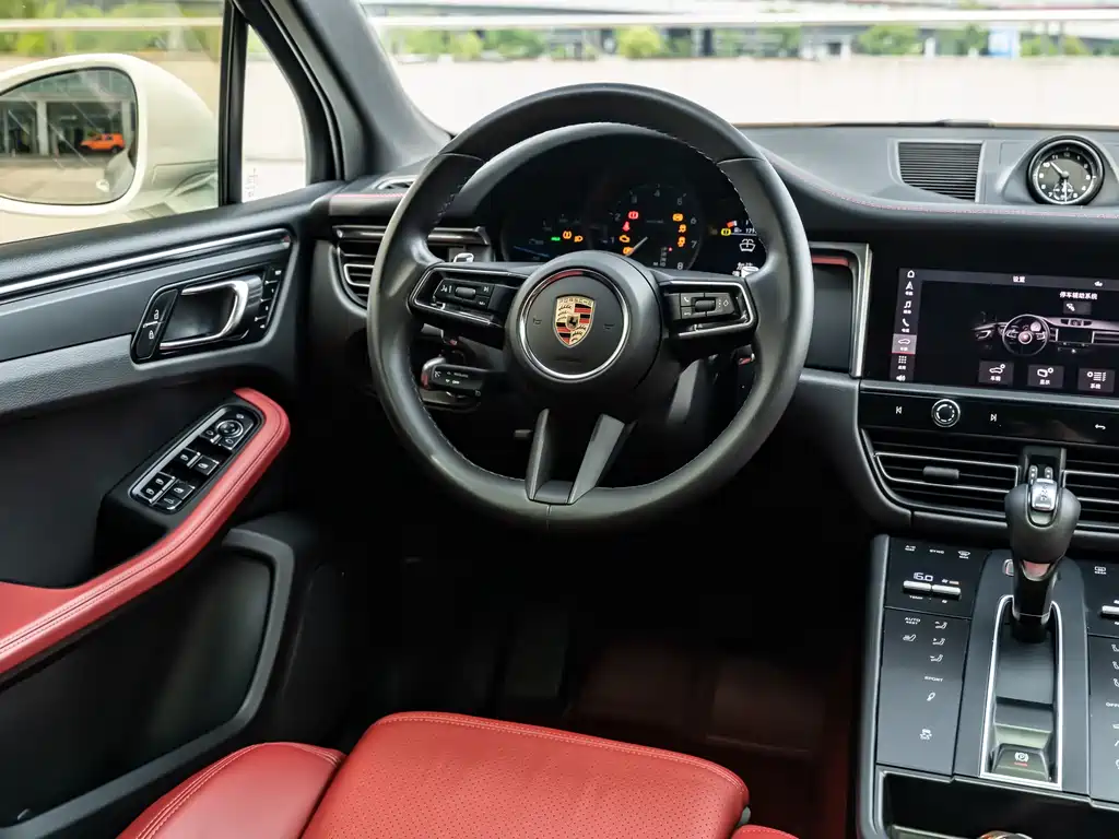 Porsche Macan 2023 — фото 21