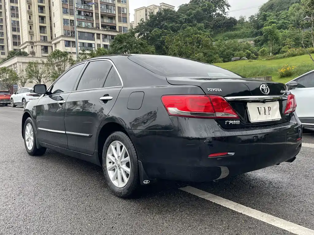 Toyota Camry 2015 — фото 3