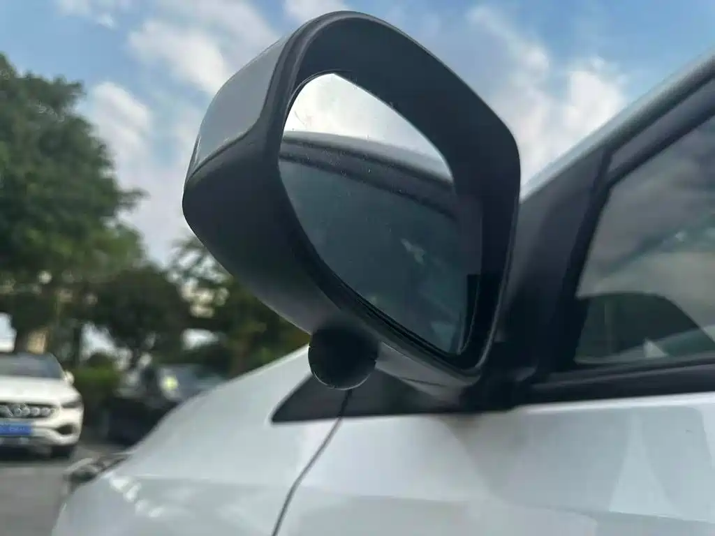 Toyota Yaris L 2021 — фото 15