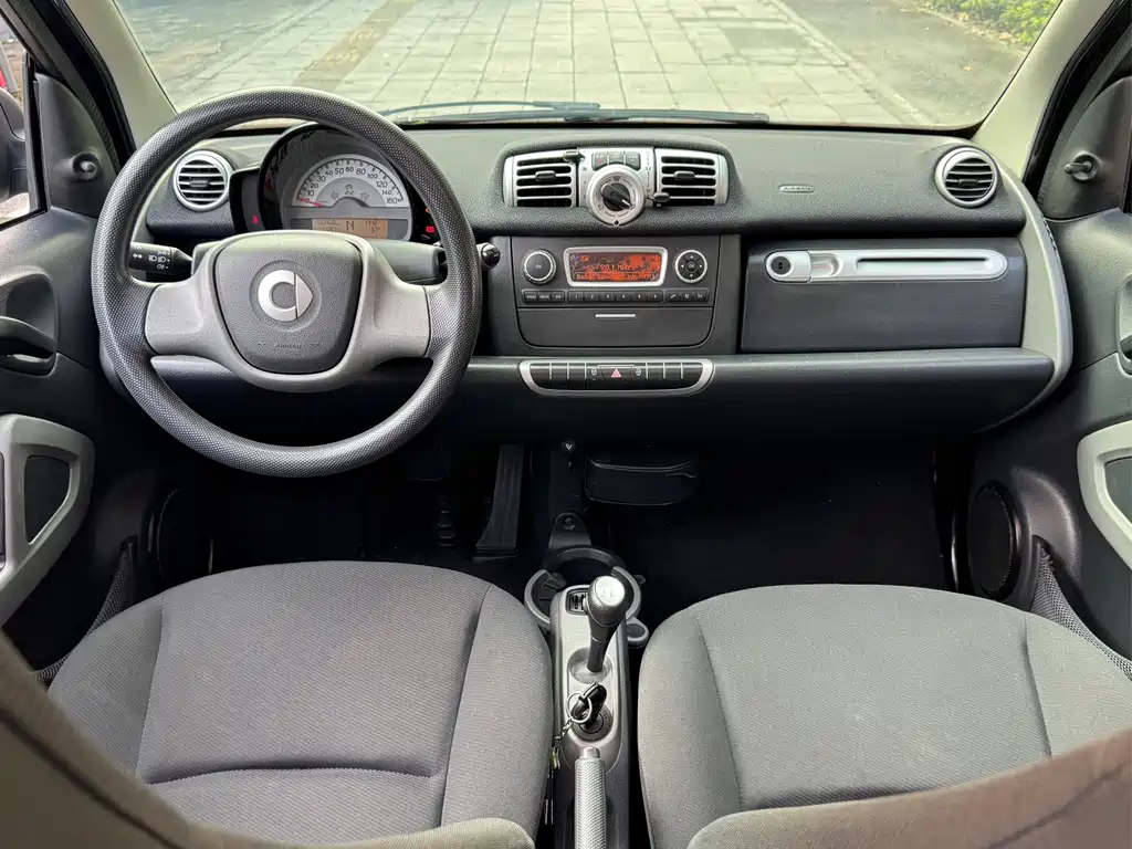 smart fortwo 2013 — фото 8