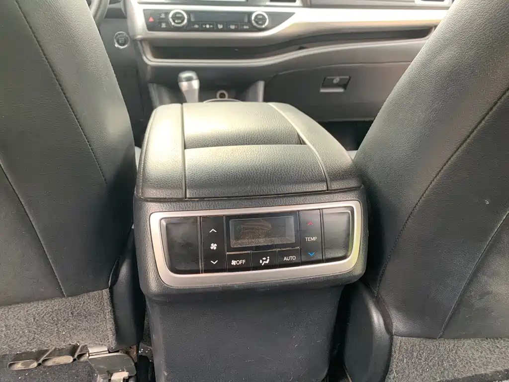 Toyota Highlander 2015 — фото 14