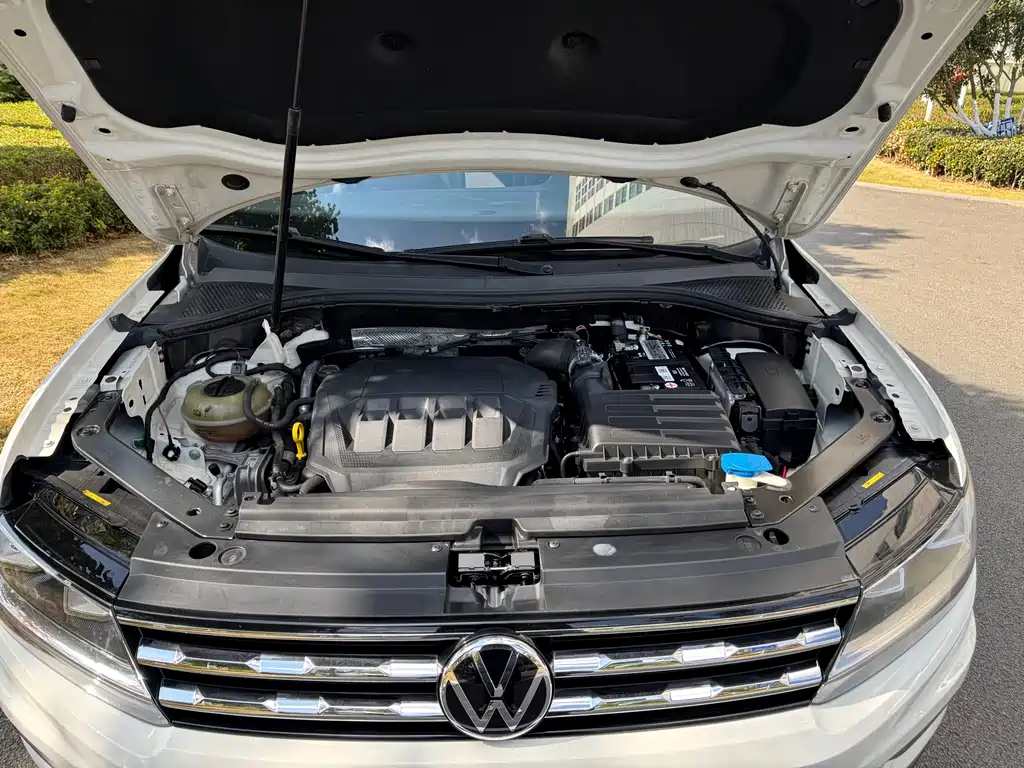 Volkswagen Tiguan L 2021 — фото 24