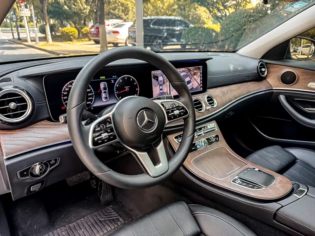 Mercedes-Benz E-Class 2019 — фото 9