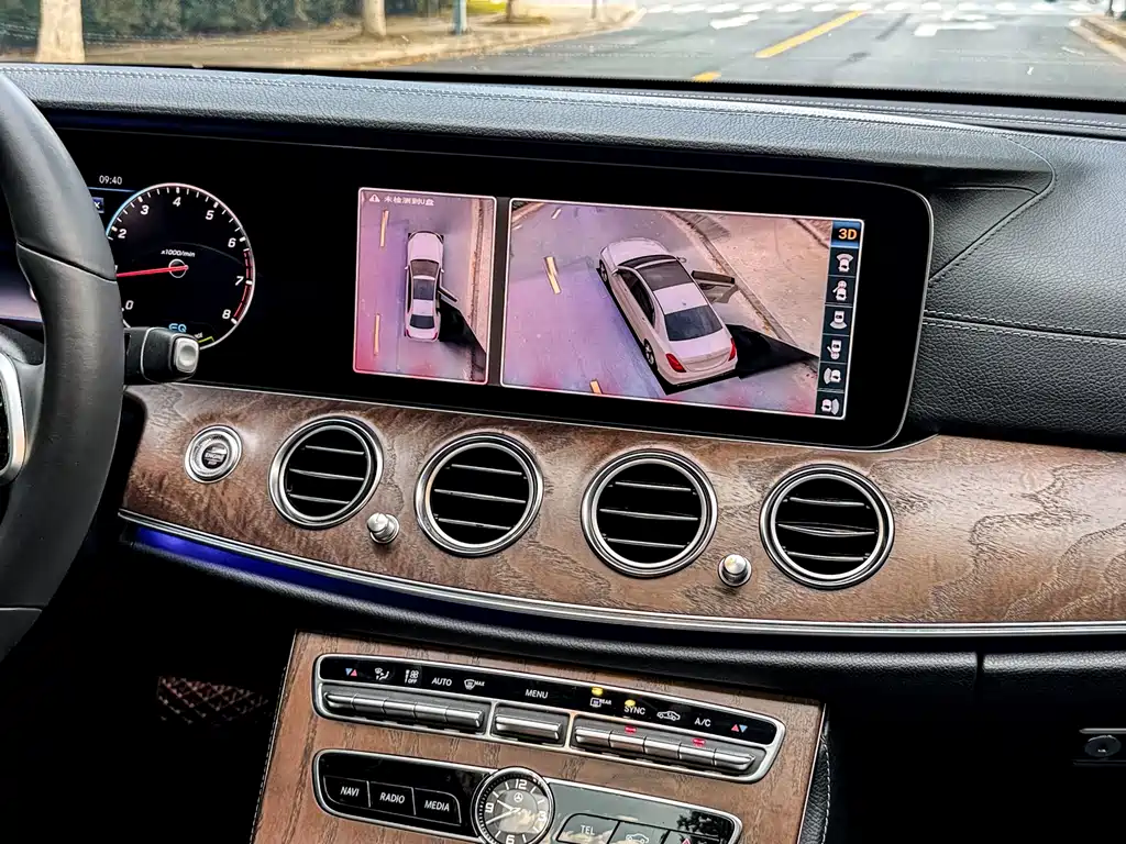Mercedes-Benz E-Class 2019 — фото 17