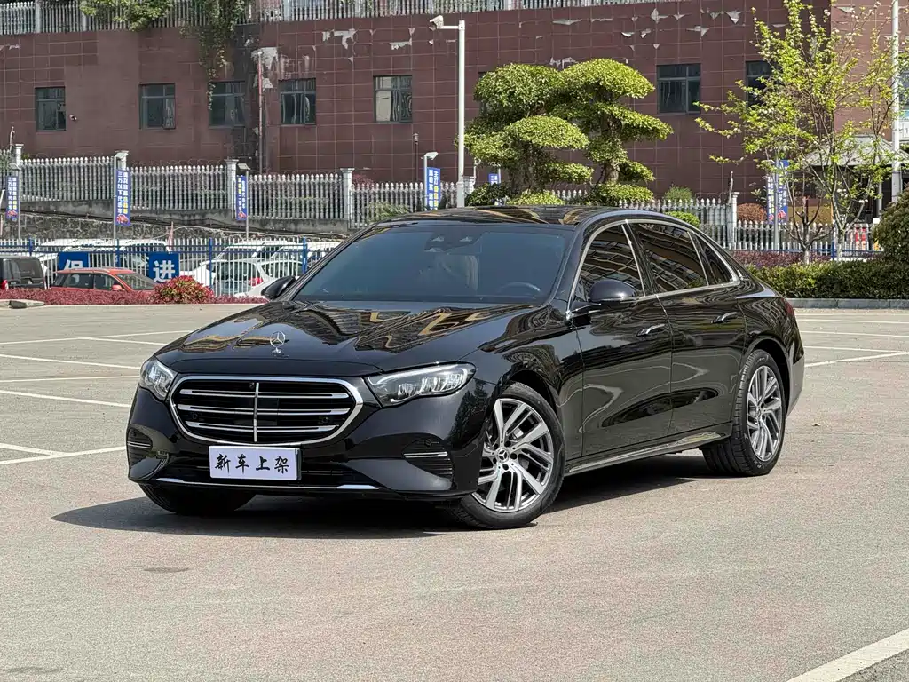 Mercedes-Benz E-Class 2023