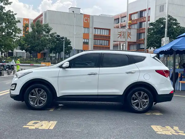 Hyundai Santa Fe 2014