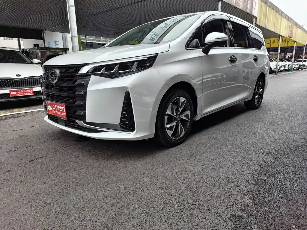 GAC Trumpchi M6 2022 — фото 1