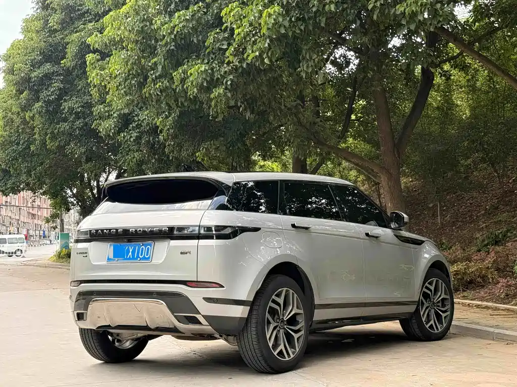 Land Rover Range Rover Evoque 2024 — фото 3