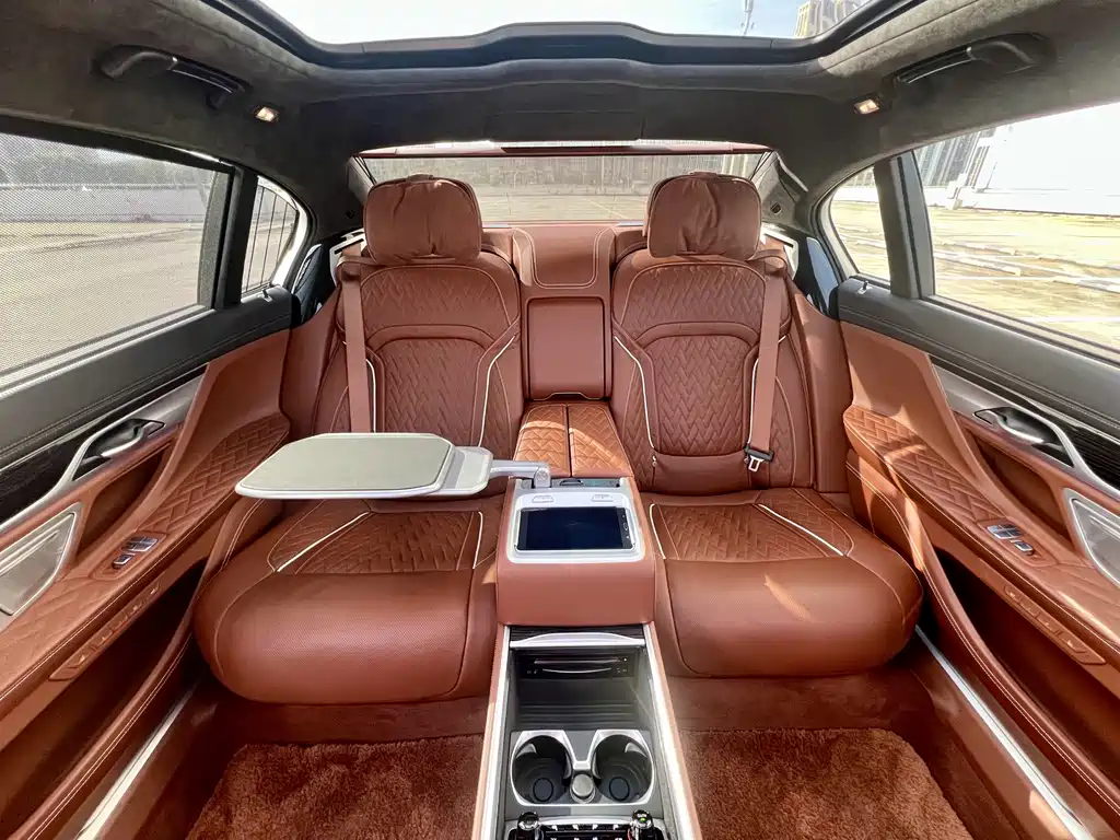 BMW 7 Series 2022 — фото 10