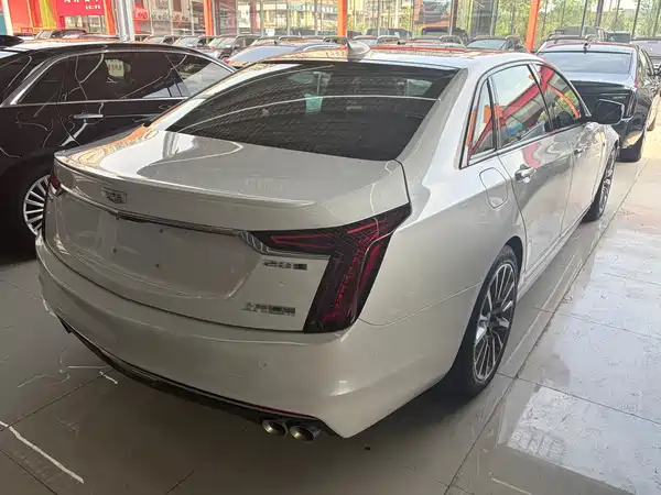 Cadillac CT6 2022