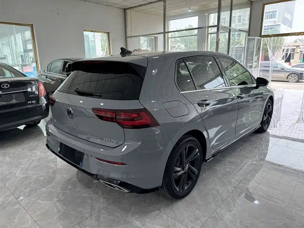 Volkswagen Golf 2023
