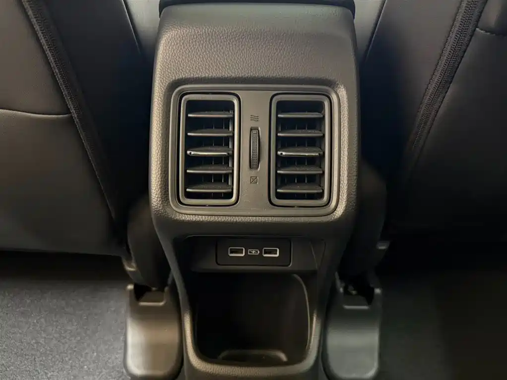 Honda Vezel 2023 — фото 19