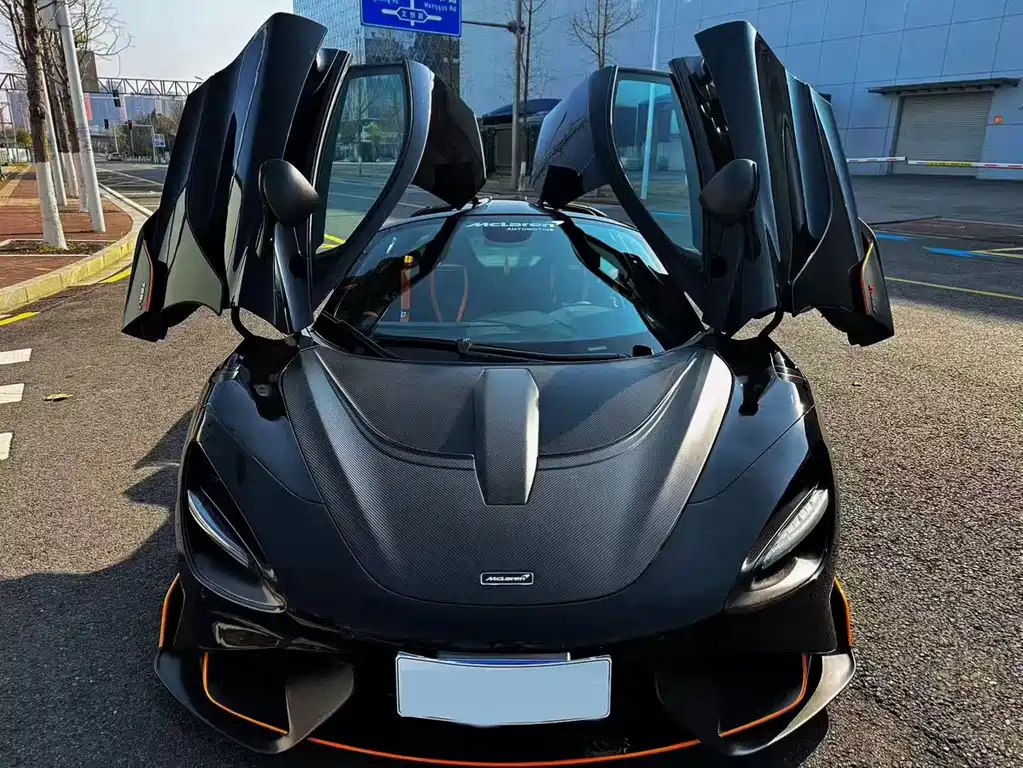 McLaren 720S 2019 — фото 2