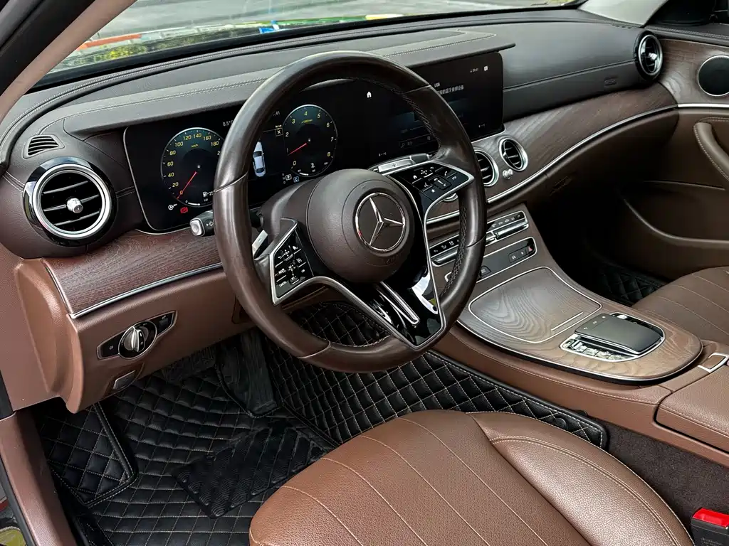 Mercedes-Benz E-Class 2022 — фото 5