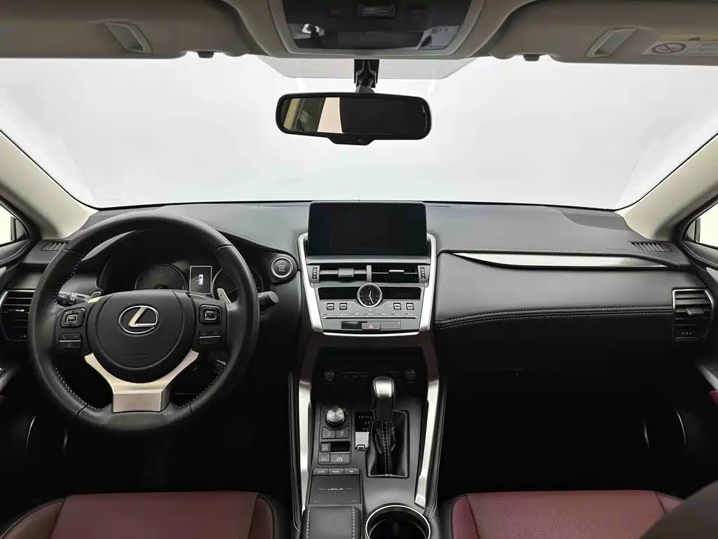 Lexus NX 2021 — фото 15